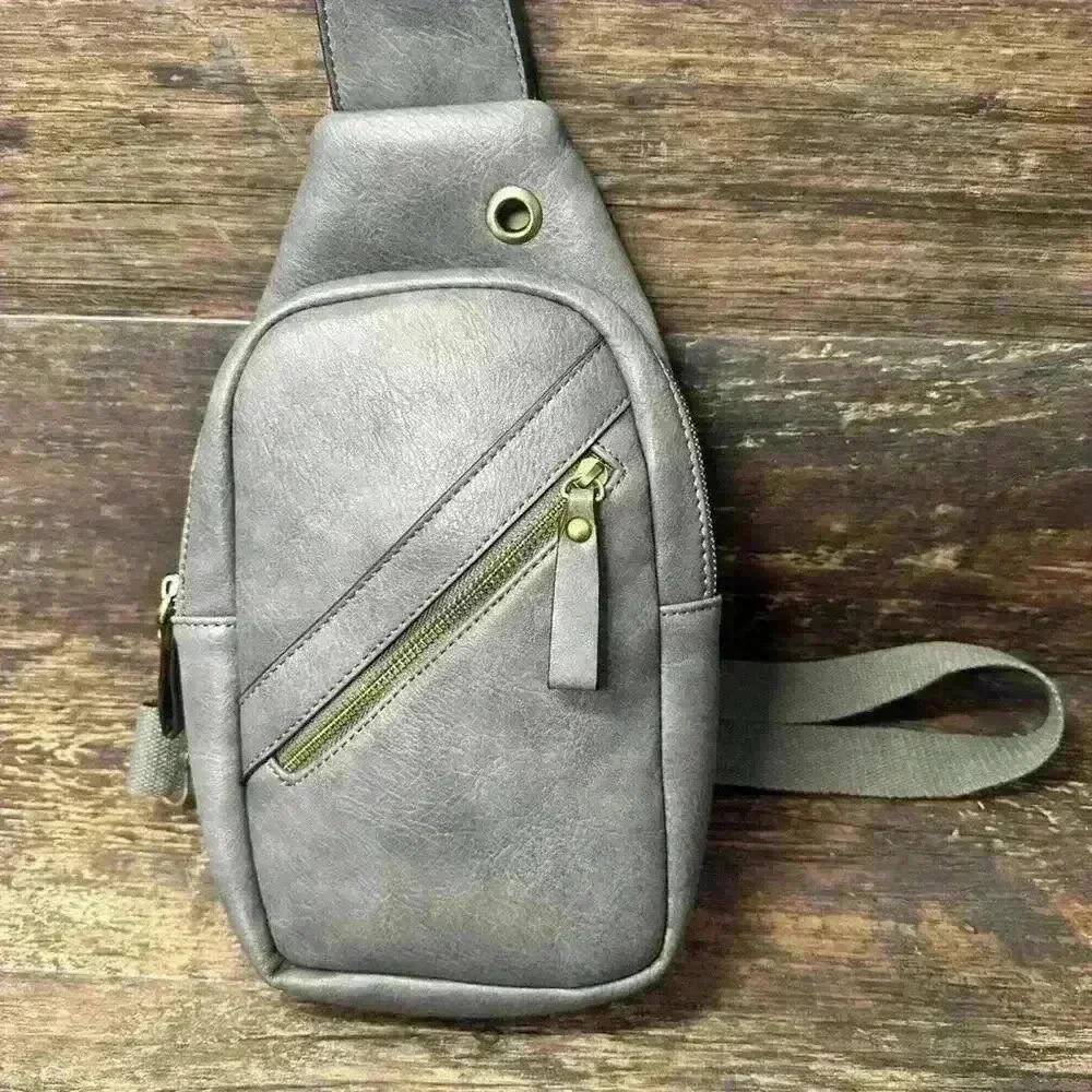 Malibu Skye Stylish Gray Crossbody Bag